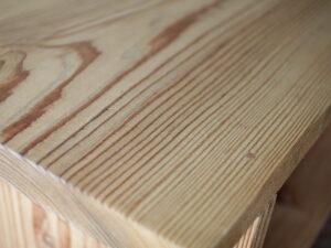 木目が美しい杉板