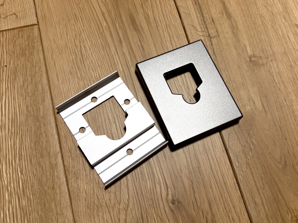 ワイヤー室内物干しのワイヤーフックベースプレート