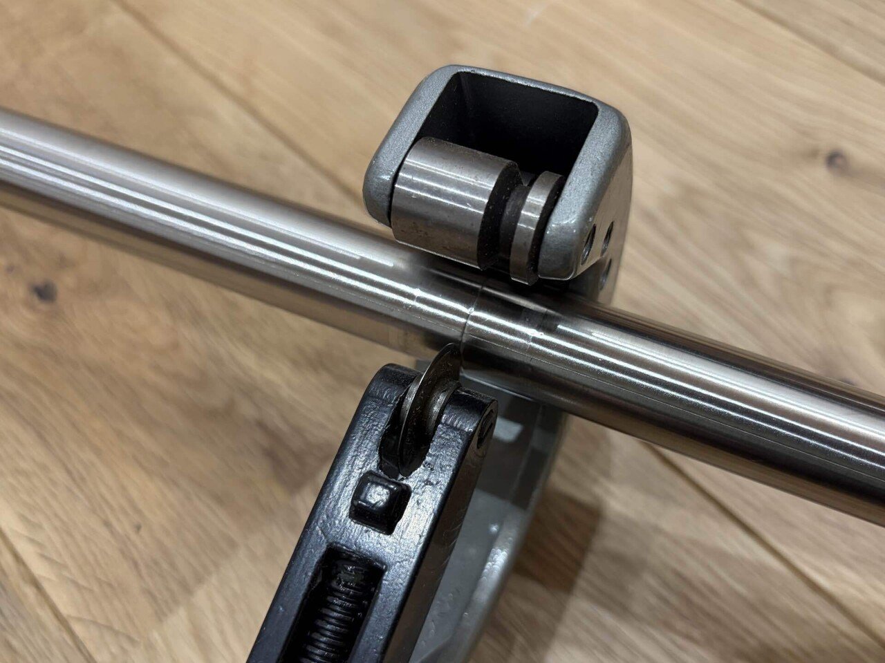 パイプカッターでパイプカット