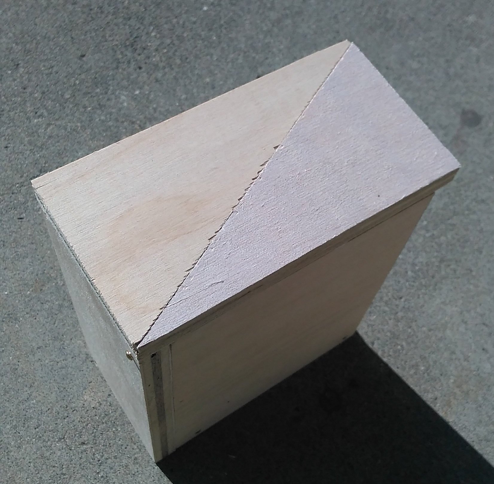 引き出しを凝って少しおしゃれにした様子