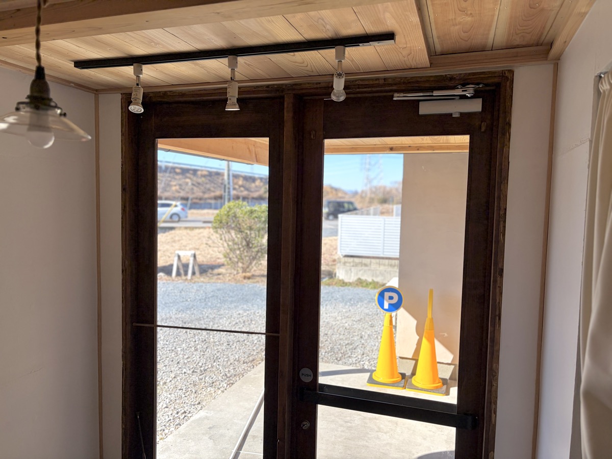 リノベしたパン屋の入口