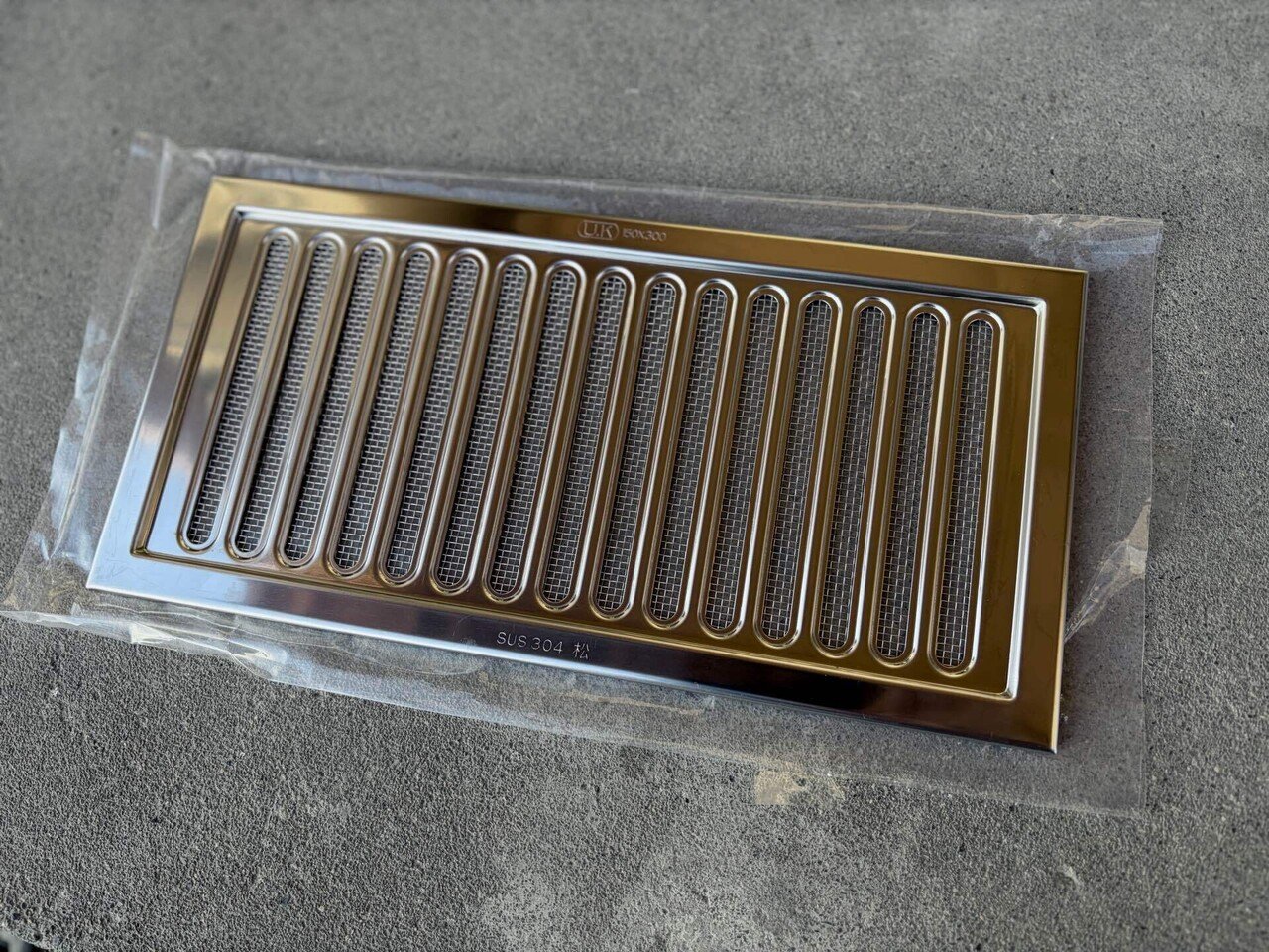 ステンレス製床下通気口カバー