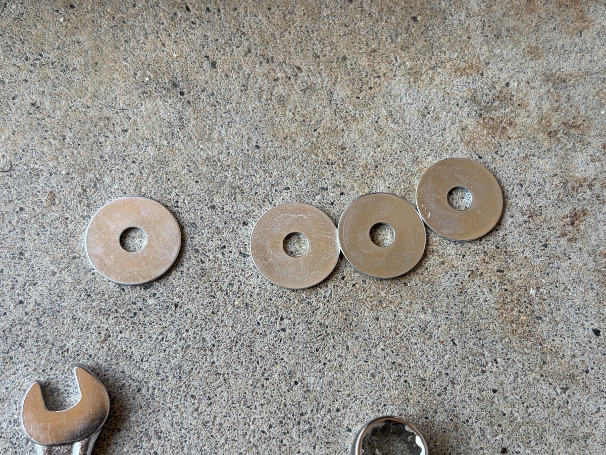 取り付け穴が大きい場所で使えるワッシャー