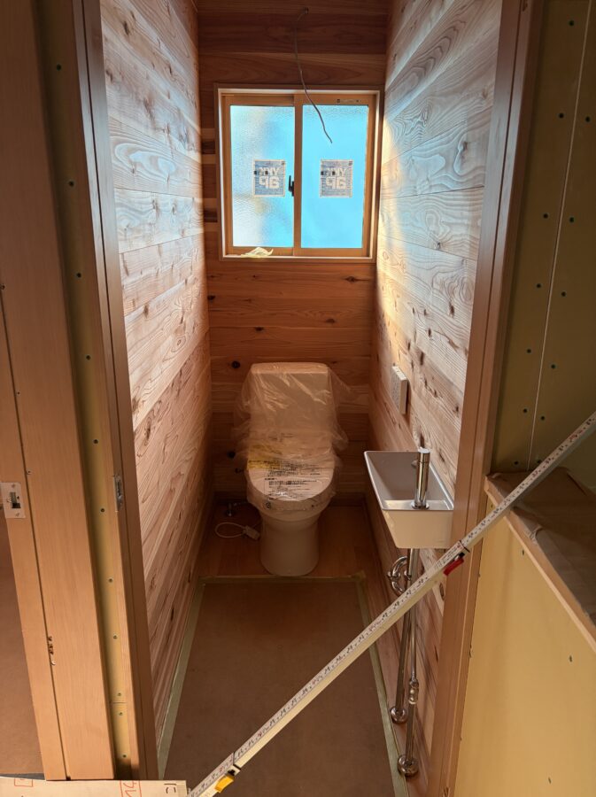 収納からトイレルームにリノベーション。