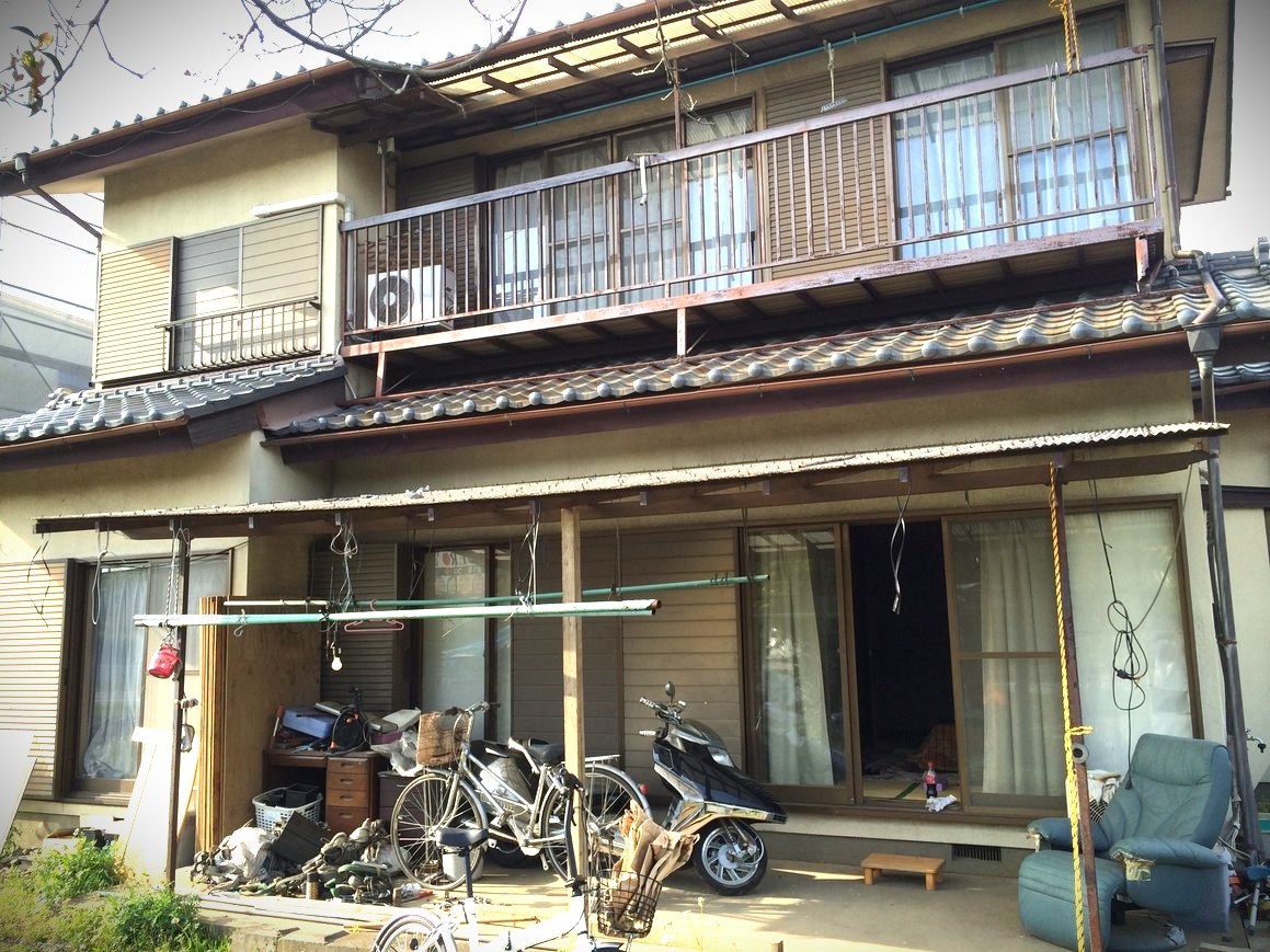フルリノベーション前の築50年の一戸建て住宅